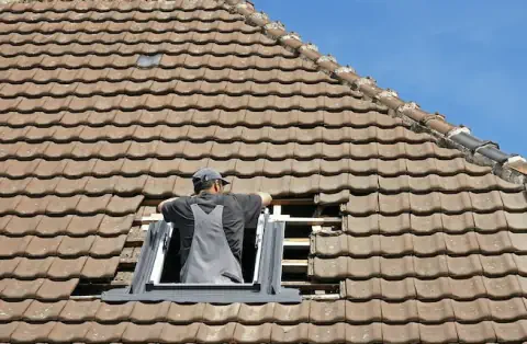Pose de velux - Le Bourgneuf-la-Forêt